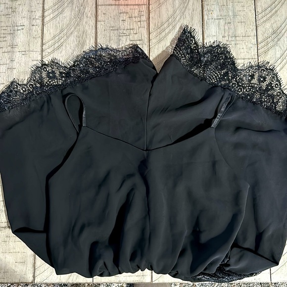 ♥️ Miss Kay Black Lace Romper - Picture 2 of 5